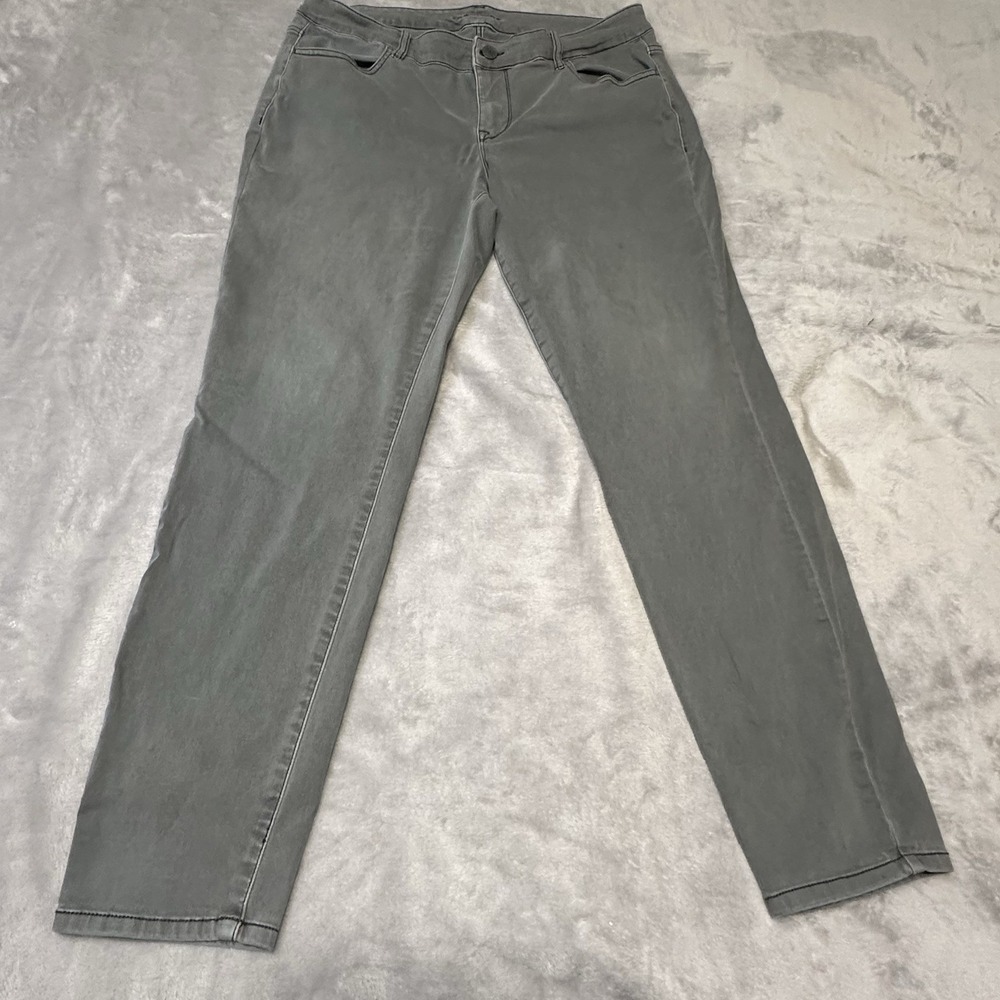 Maurices Women's Flat Front Tapered Pants‎ Gray  Size 18W